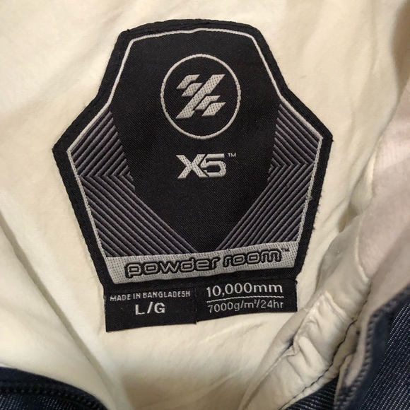 Ladies Powder Room brand ski jacket. In excellent used condition. - Picture 3 of 6